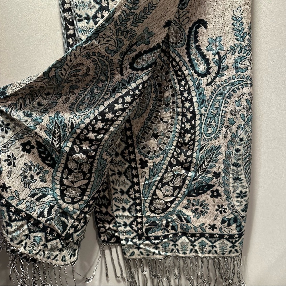 Elegant Shawl Wrap Scarf Double-Sided Super Soft Rayon Silver Emerald Green - Picture 12 of 17